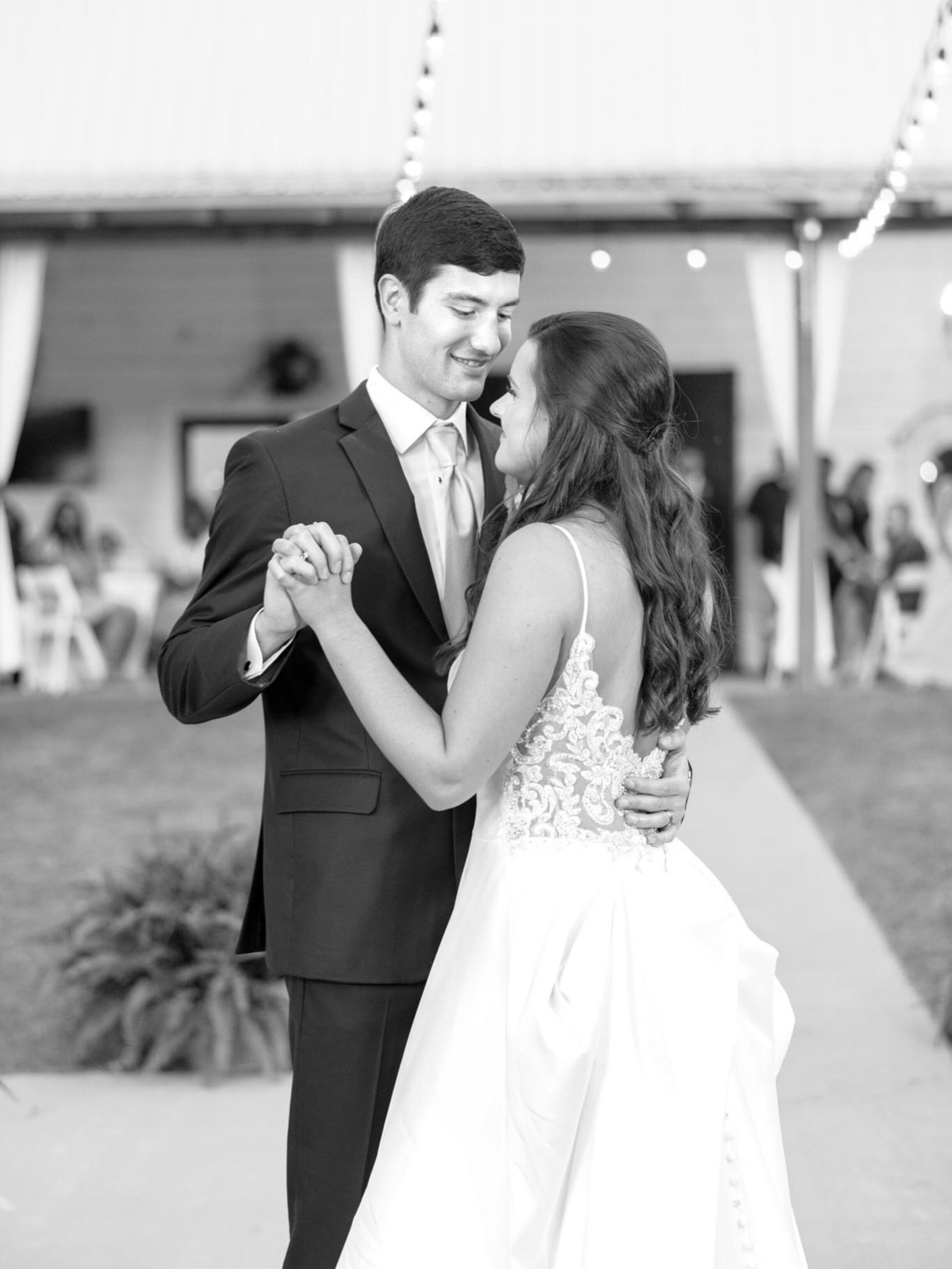 wedding day first dance